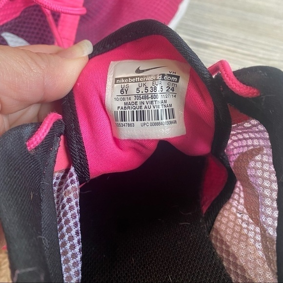 Nike Roshe Run flight weight Y6 or woman’s 7.5 ombré pink to black running shoe - Picture 11 of 13